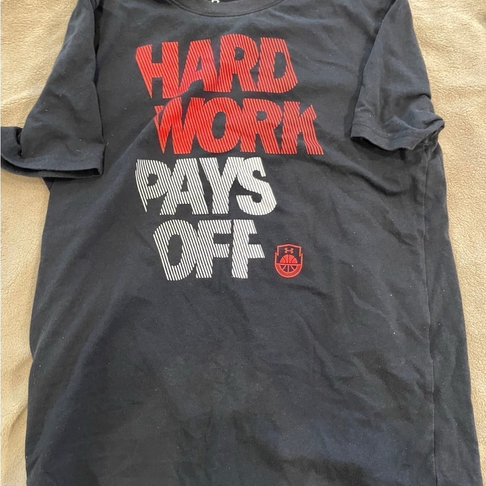 Black Under armour cooling youth size large TShirt - Hard Work Pays Off